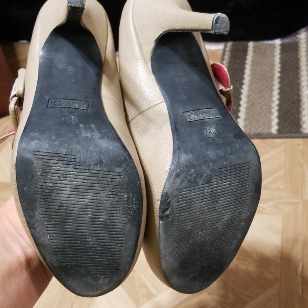 Heels - Picture 6 of 8